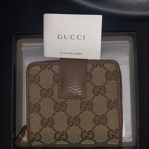 Classic brown mini Gucci wallet